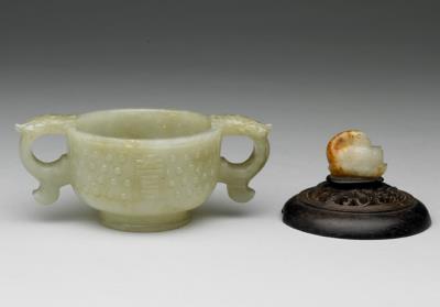 图片[2]-Jade gui-shaped incense burner with a “shou (longevity)” character, Ming dynasty (1368-1644)-China Archive